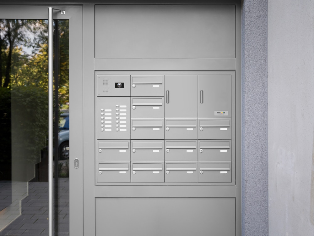Brief- und Paketboxen vor der Haustür Brief- und Paketboxen vor der Haustür
