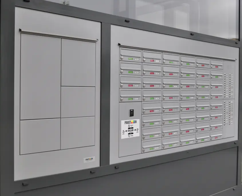 Bief- und Paketboxanlage