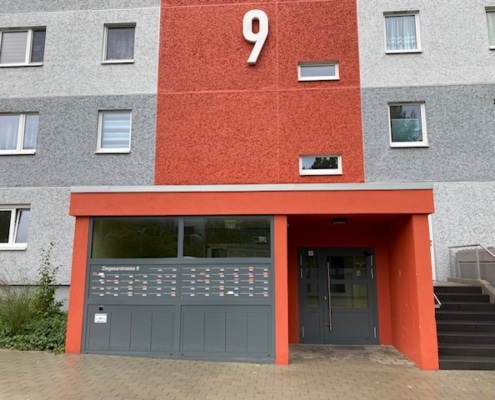 Paketfachanlage Schleuse außen