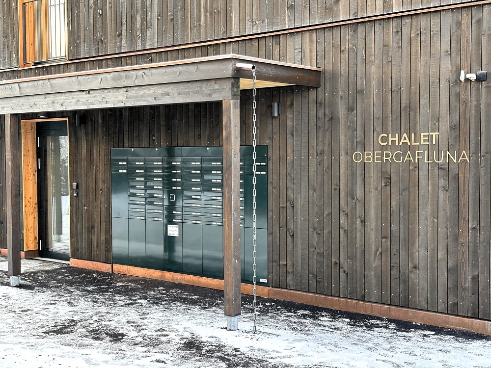 Brief- und Paketkastenanlage